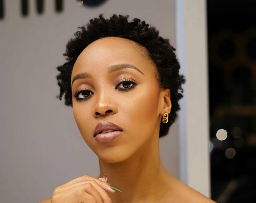 Sbahle Mpisane addresses questions about wearing a moon boot | Bona ...